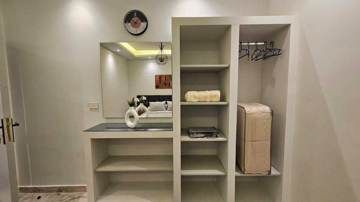 Dhb Downtown 1br 71a *