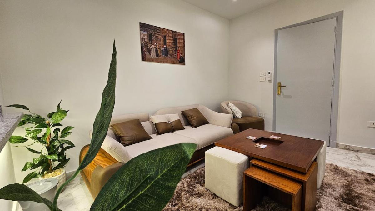 Dhb Downtown 1br 71a Apartment